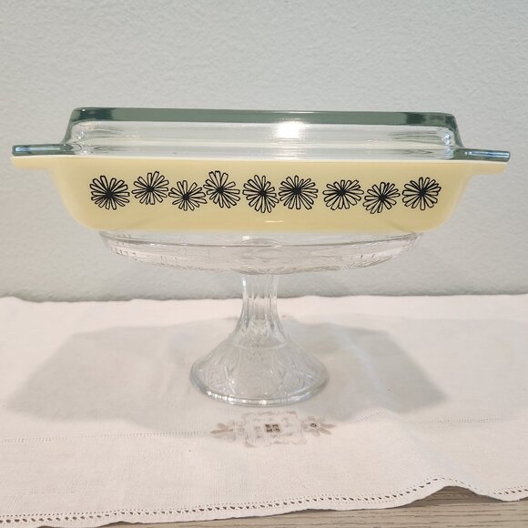 Vintage JAJ Pyrex Yellow Daisy 548/2161 Shallow Space Saver Casserole Dish wLid - Picture 2 of 9